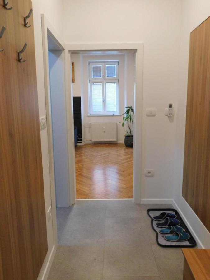 Modern Apartment Hrenova Street Ljubljana Ngoại thất bức ảnh